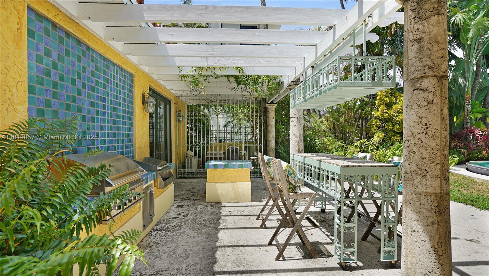 2050 Alton Rd Miami Beach, FL 33140