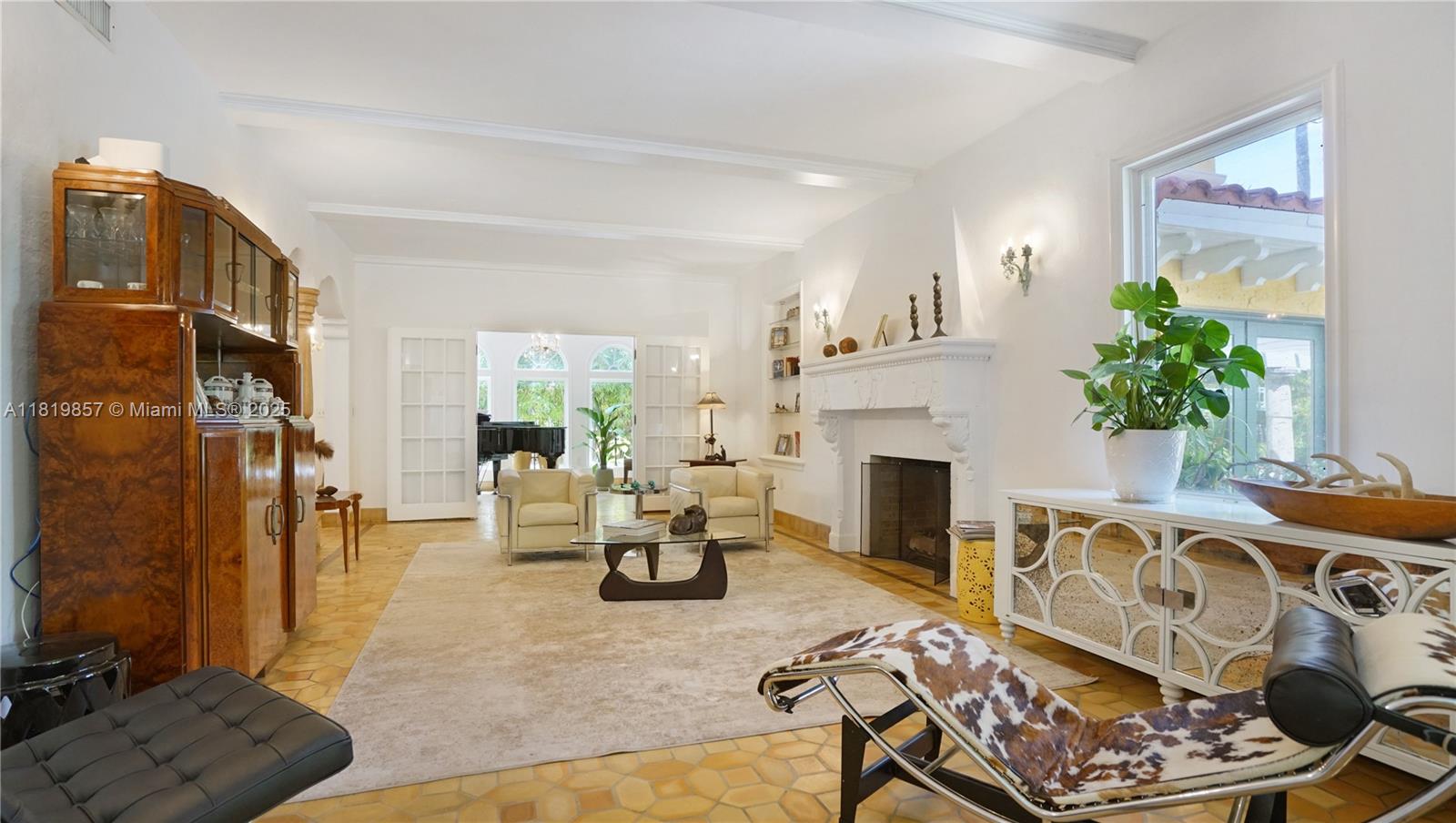 2050 Alton Rd Miami Beach, FL 33140