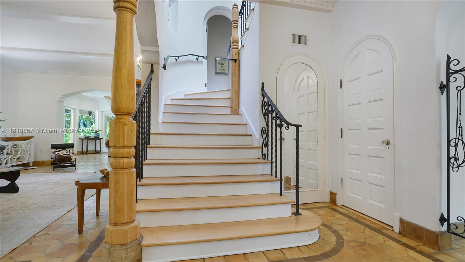 2050 Alton Rd Miami Beach, FL 33140