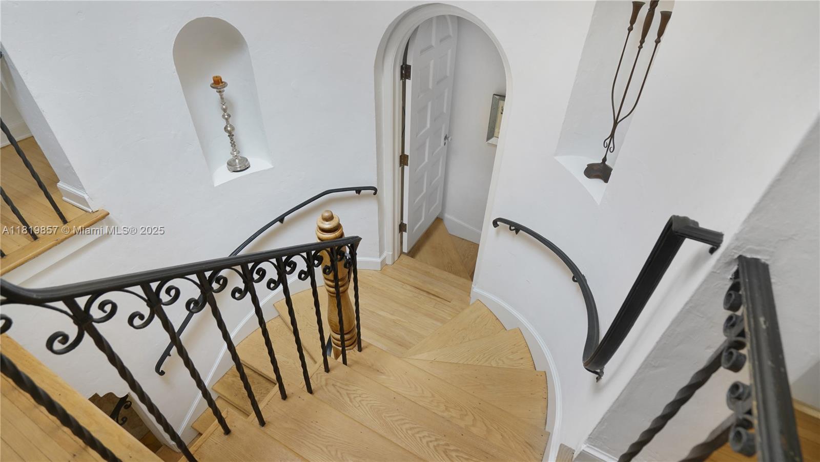 2050 Alton Rd Miami Beach, FL 33140