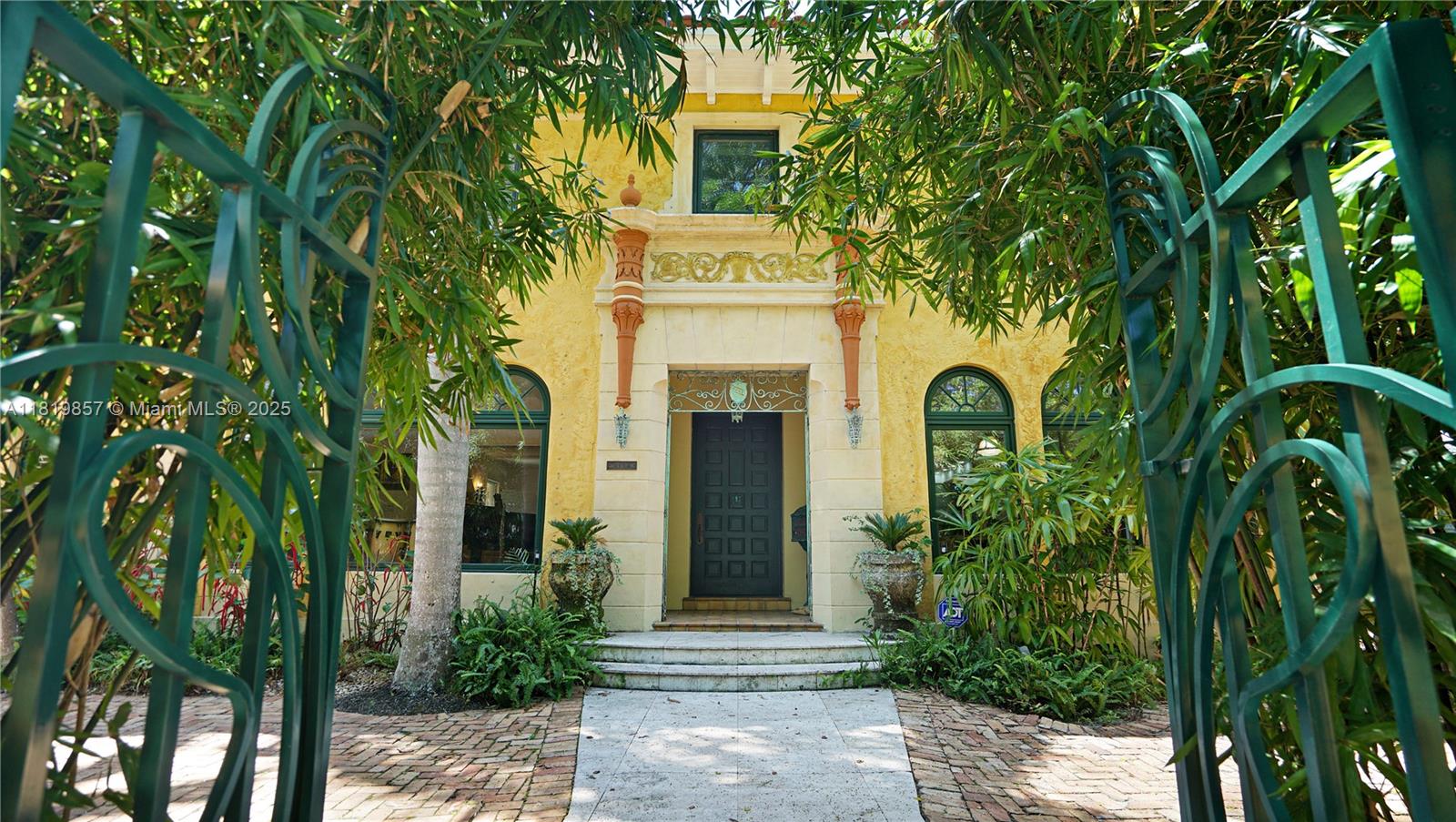 2050 Alton Rd Miami Beach, FL 33140