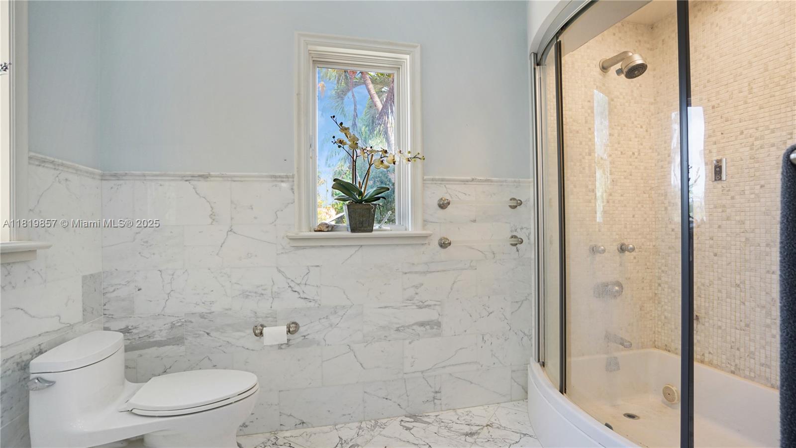 2050 Alton Rd Miami Beach, FL 33140