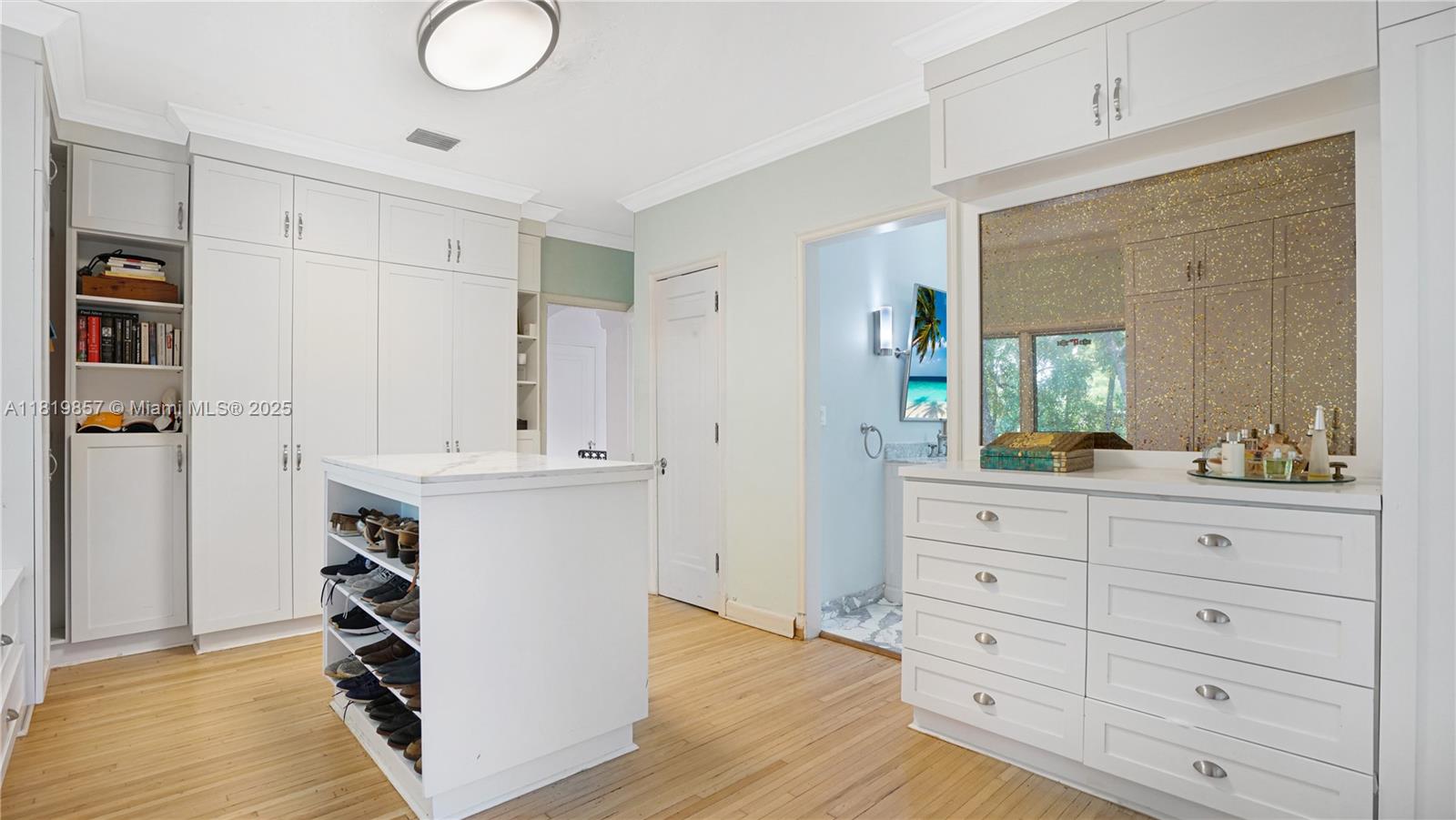 2050 Alton Rd Miami Beach, FL 33140