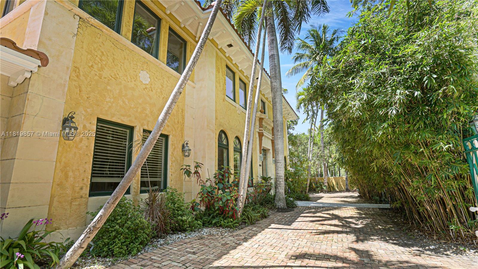 2050 Alton Rd Miami Beach, FL 33140