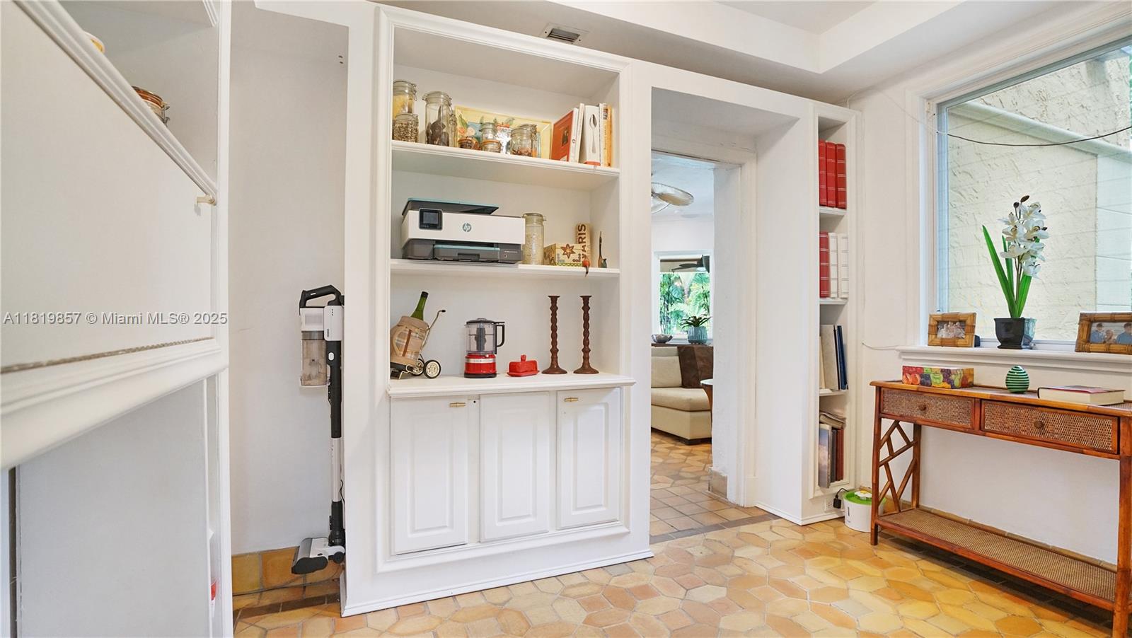 2050 Alton Rd Miami Beach, FL 33140