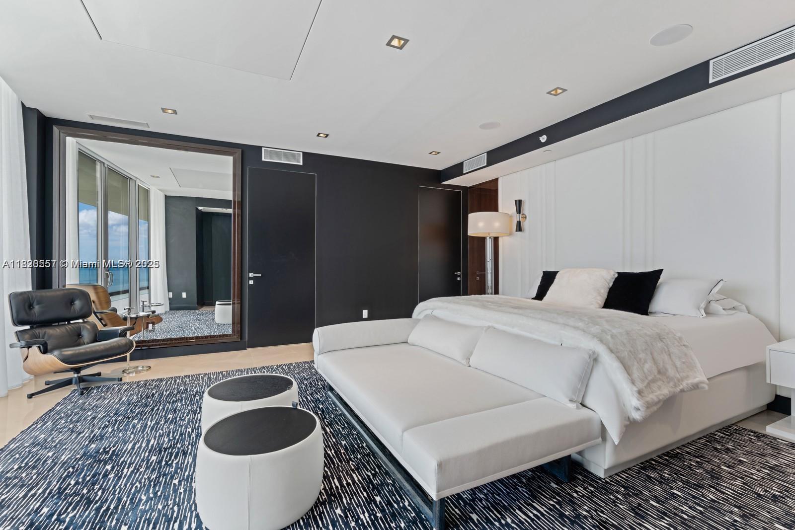 image Armani Casa10