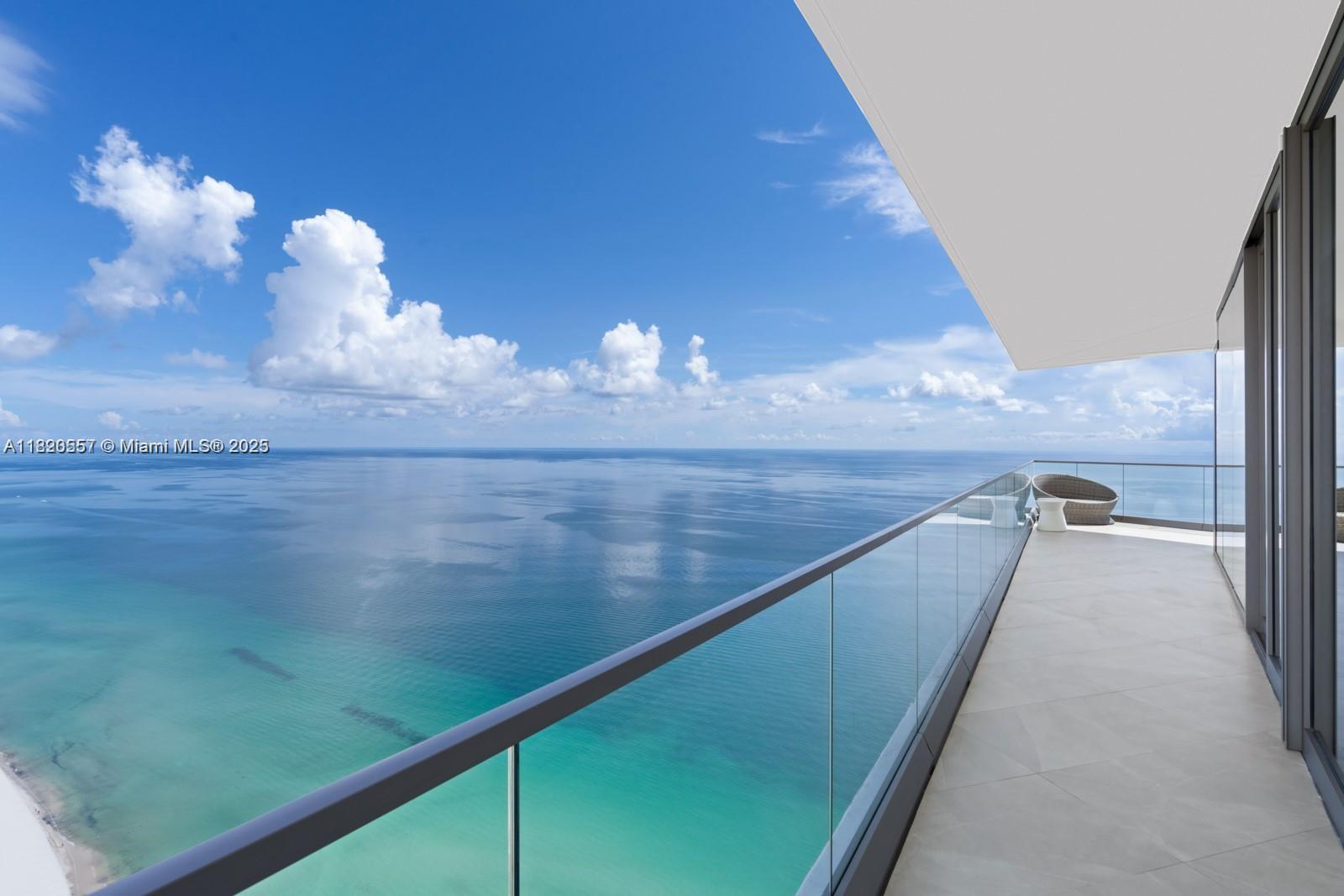 image Armani Casa28