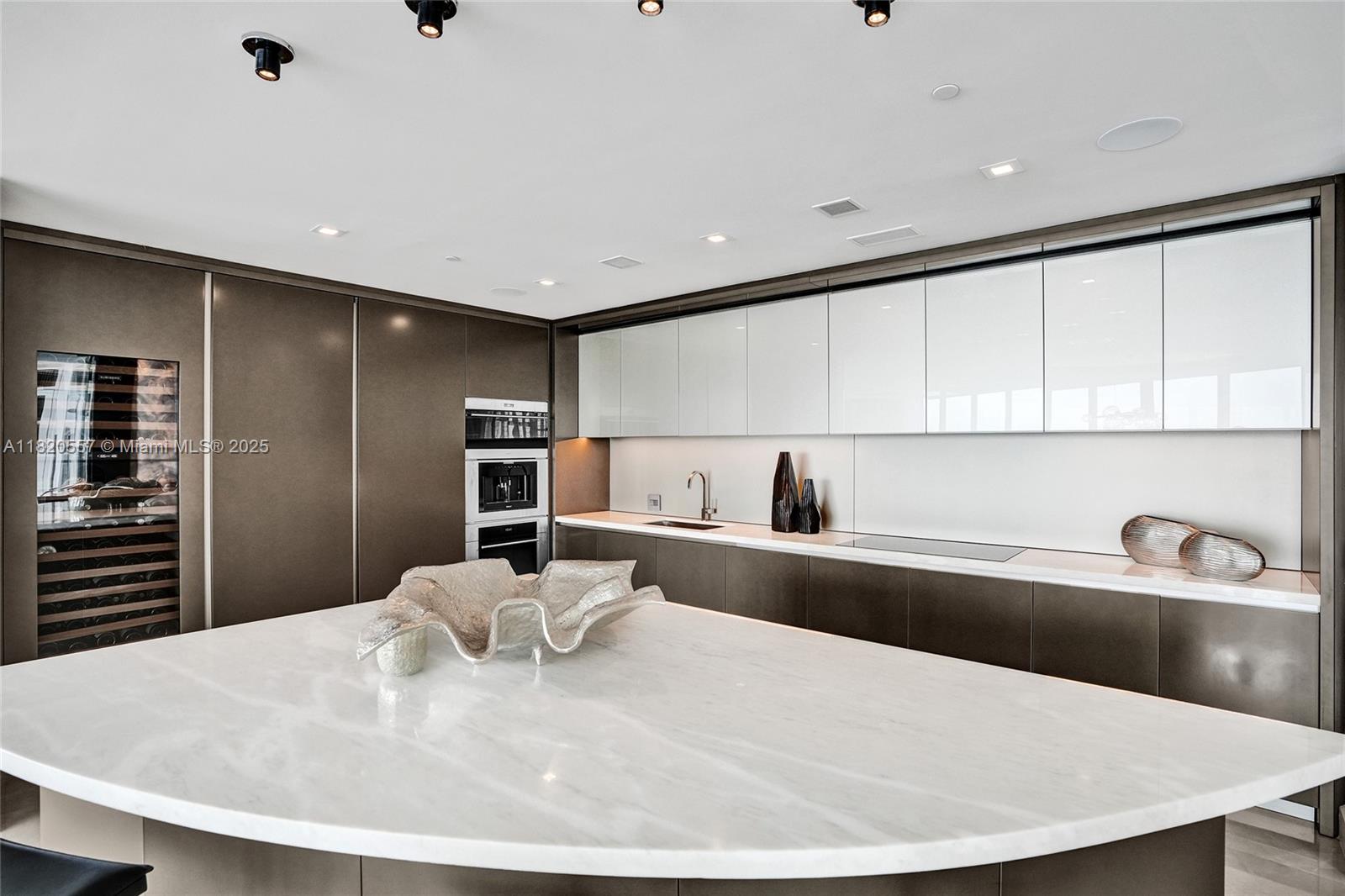 image Armani Casa3