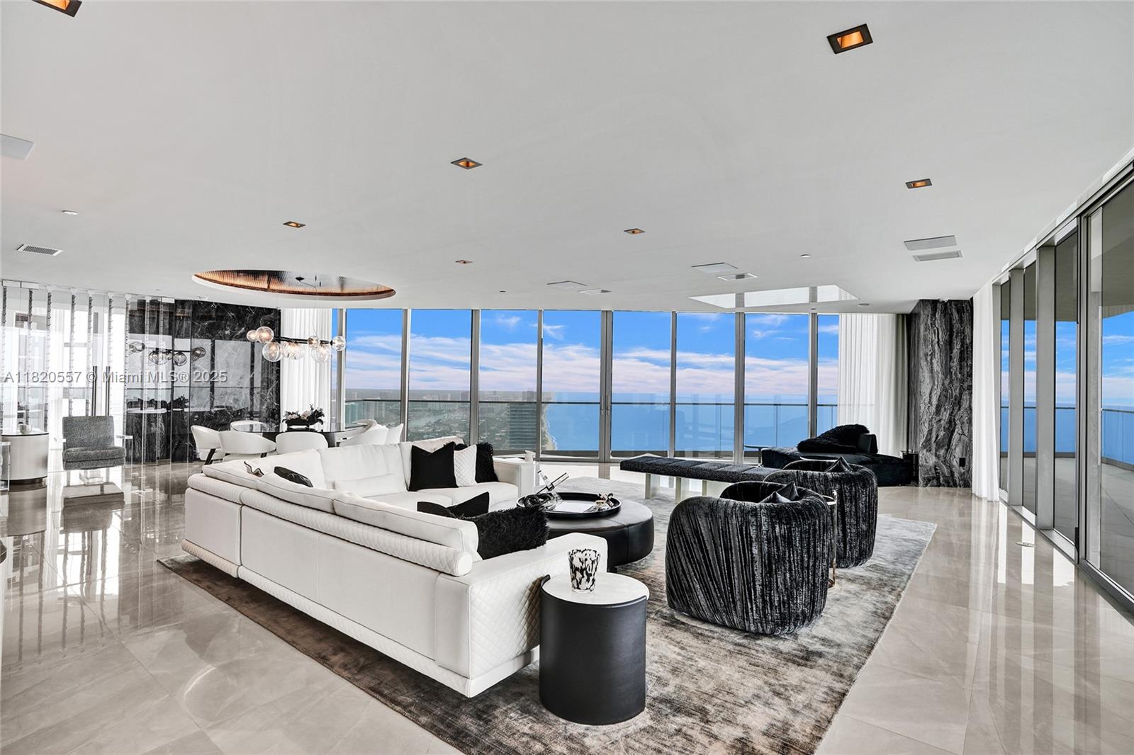 image Armani Casa7