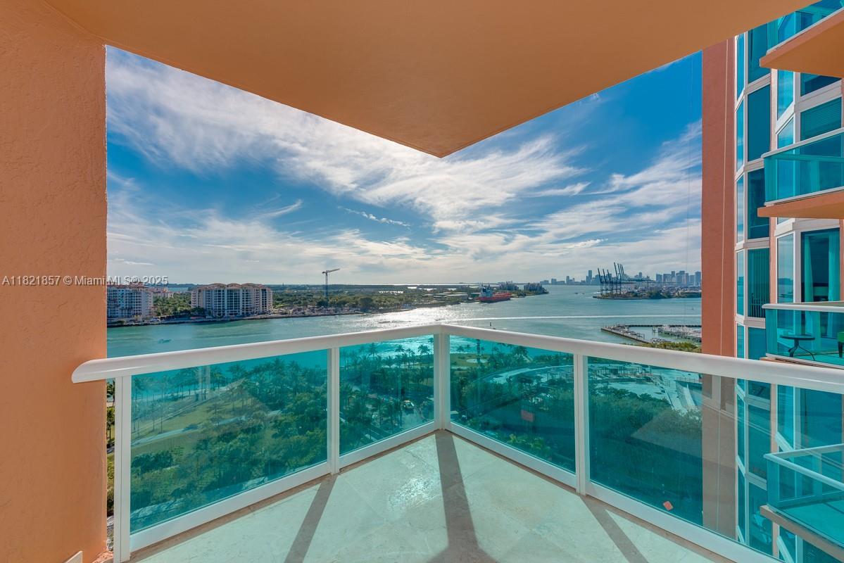 image PORTOFINO TOWER16