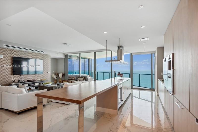 image Ritz Carlton Residences7