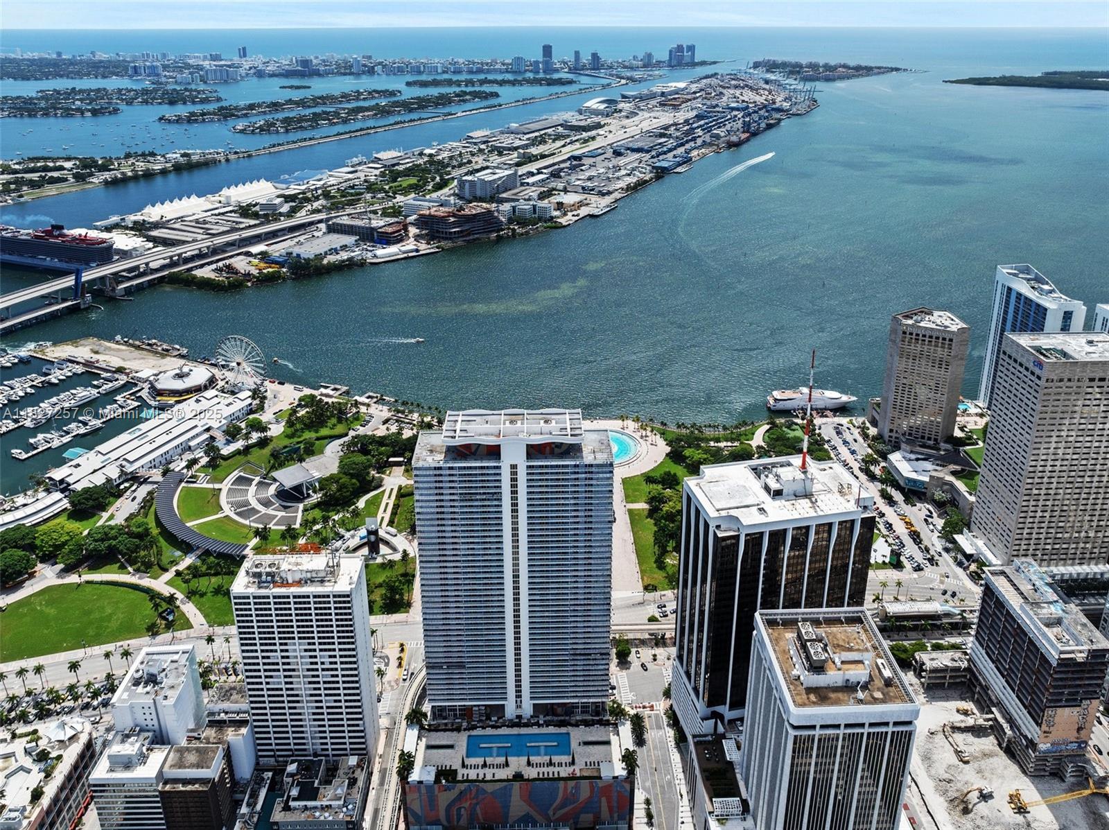 image 50 Biscayne25