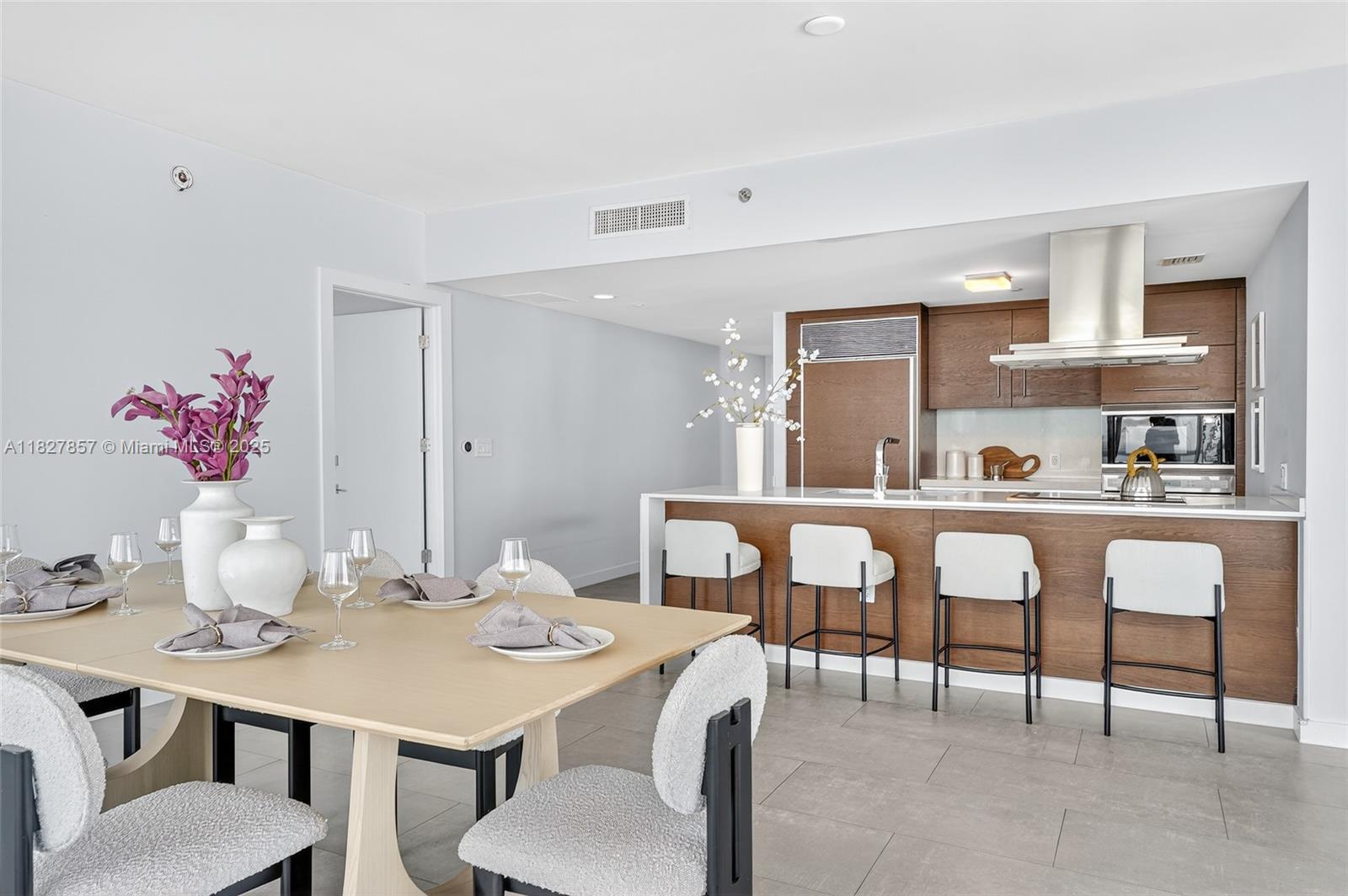 image Icon Brickell 213