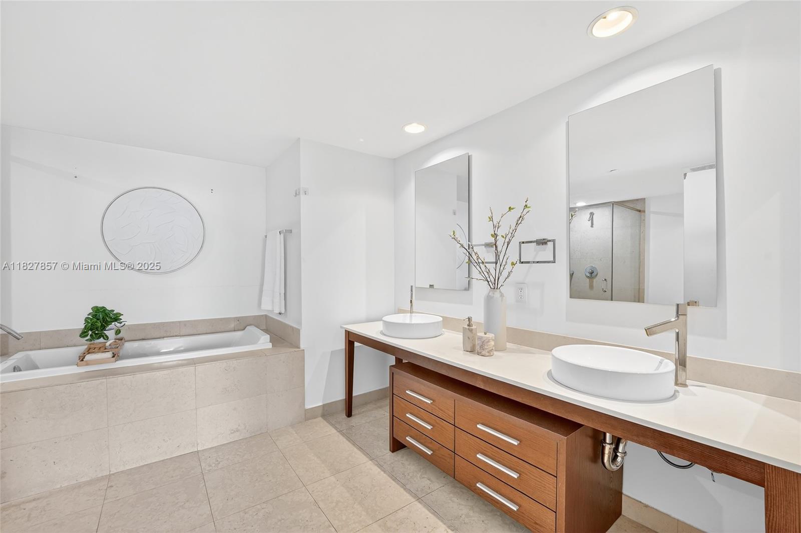 image Icon Brickell 224