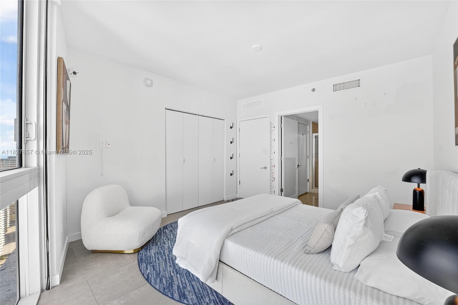 image Icon Brickell 240