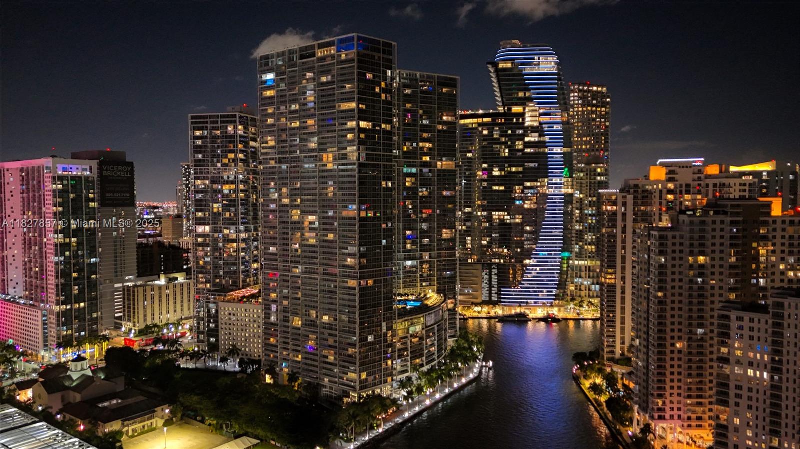 image Icon Brickell 243