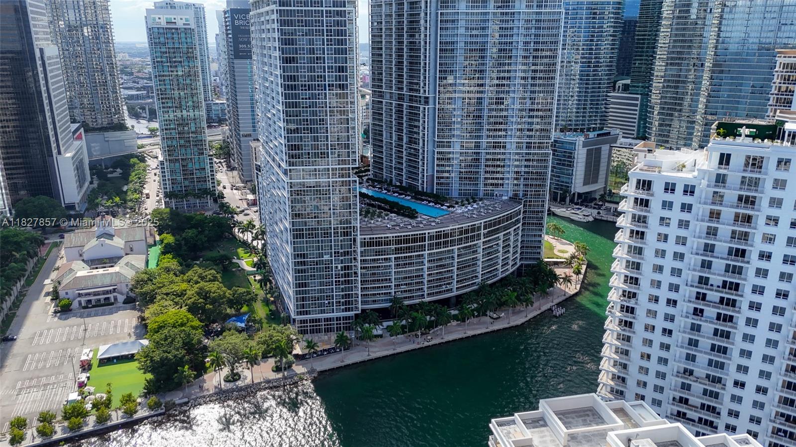 image Icon Brickell 246