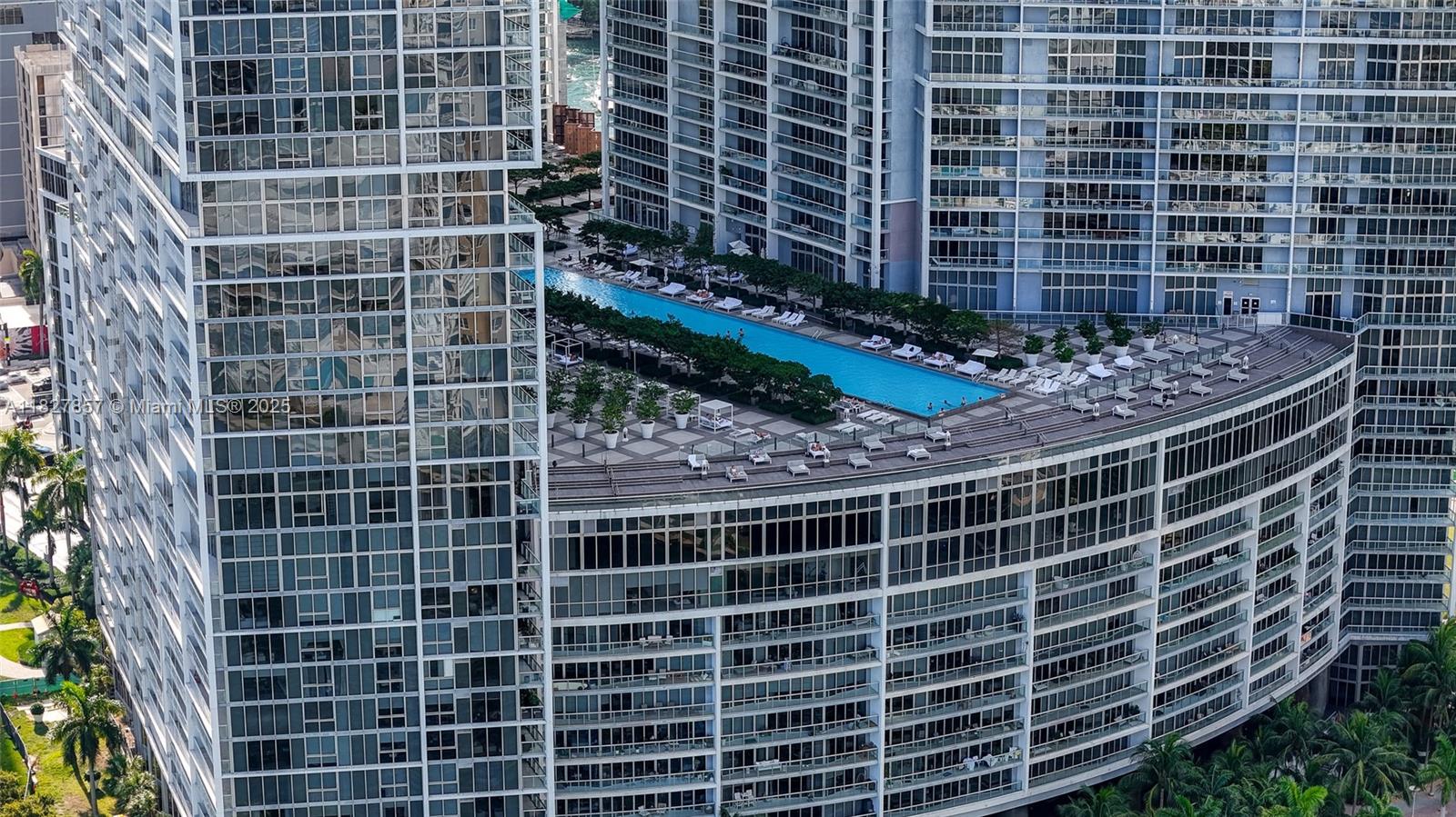 image Icon Brickell 250