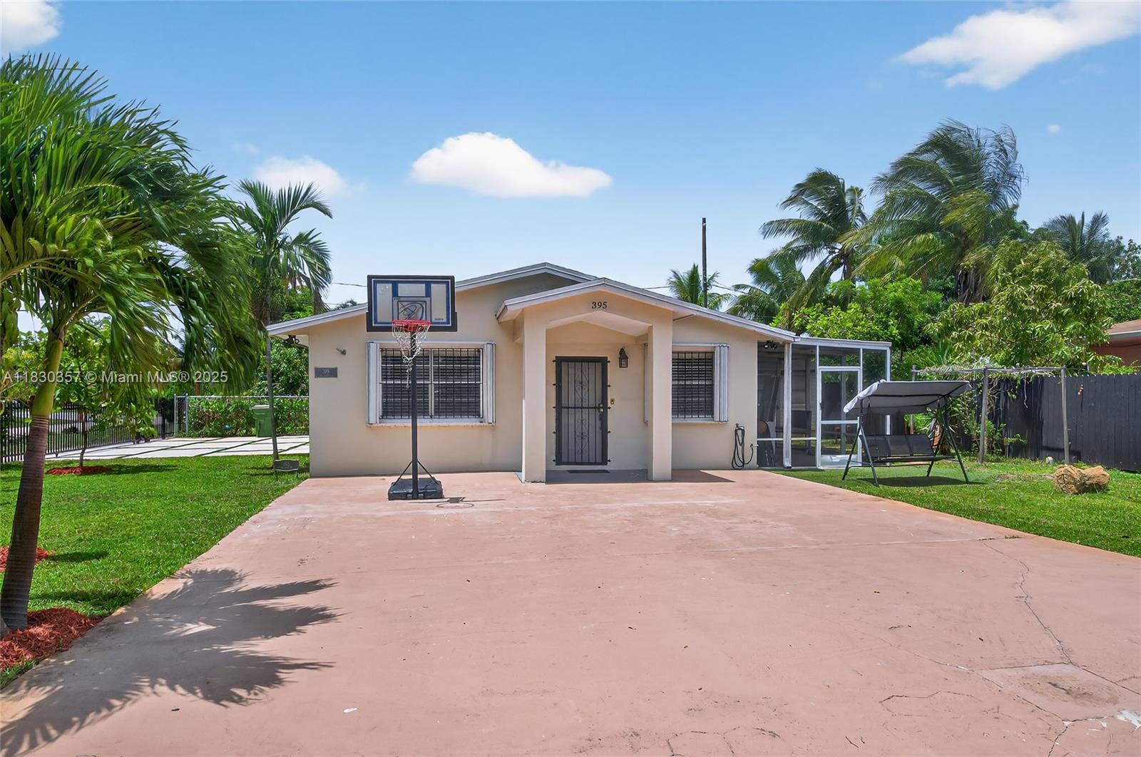 395 NW 124th St,North Miami, FL 33168