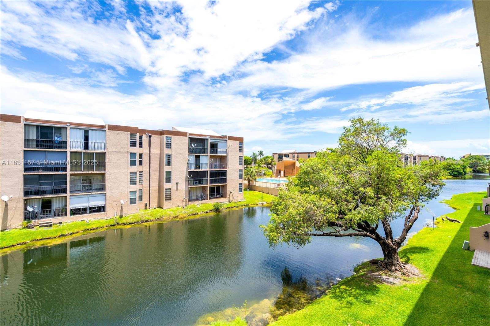 8895 Fontainebleau Blvd #301