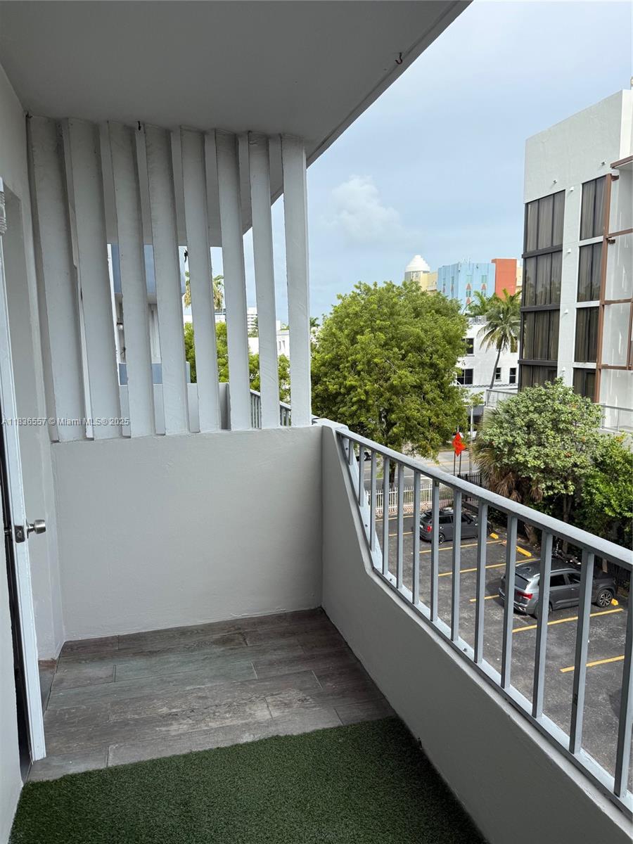 528 Meridian Ave #404