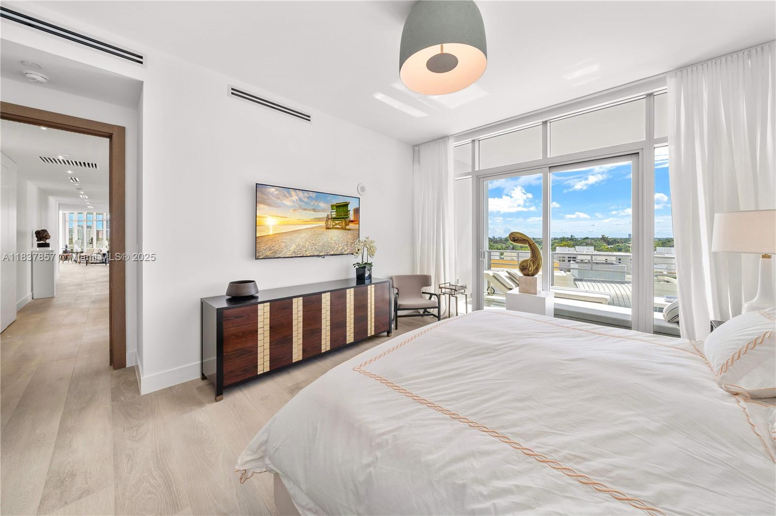 6101 Aqua Ave #602 Miami Beach, FL 33141 6101 Aqua Ave #602 Miami Beach, FL 33141