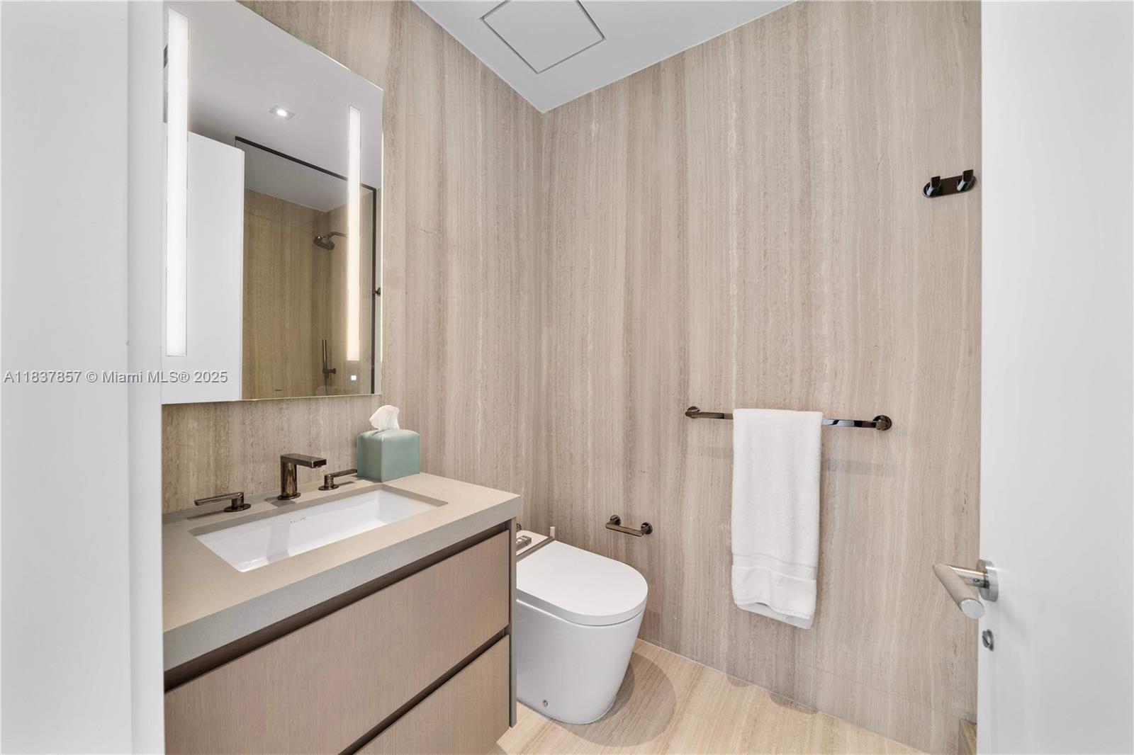 6101 Aqua Ave #602 Miami Beach, FL 33141 6101 Aqua Ave #602 Miami Beach, FL 33141