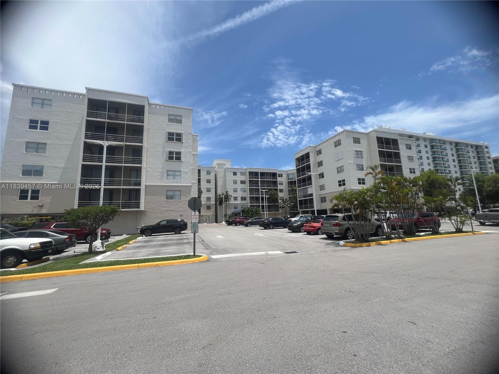 2821 N Miami Bch Blvd #2E