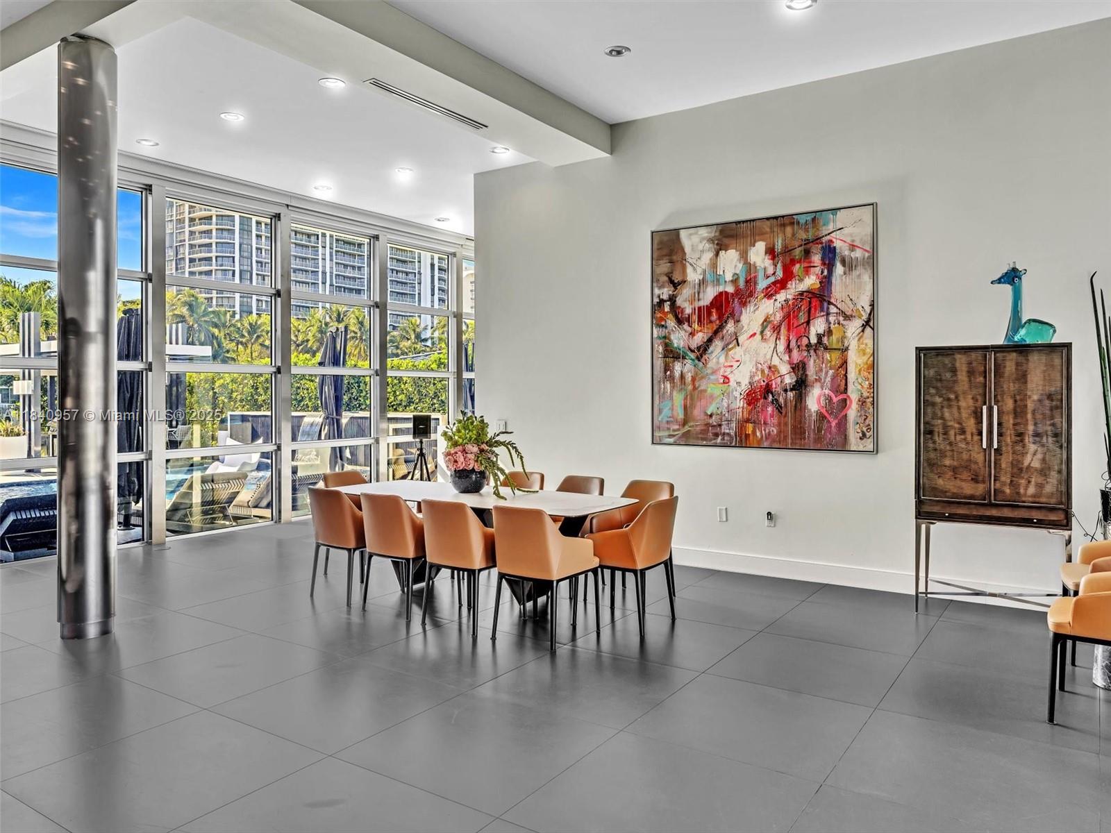 307 Holiday Dr Hallandale Beach, FL 33009 307 Holiday Dr Hallandale Beach, FL 33009