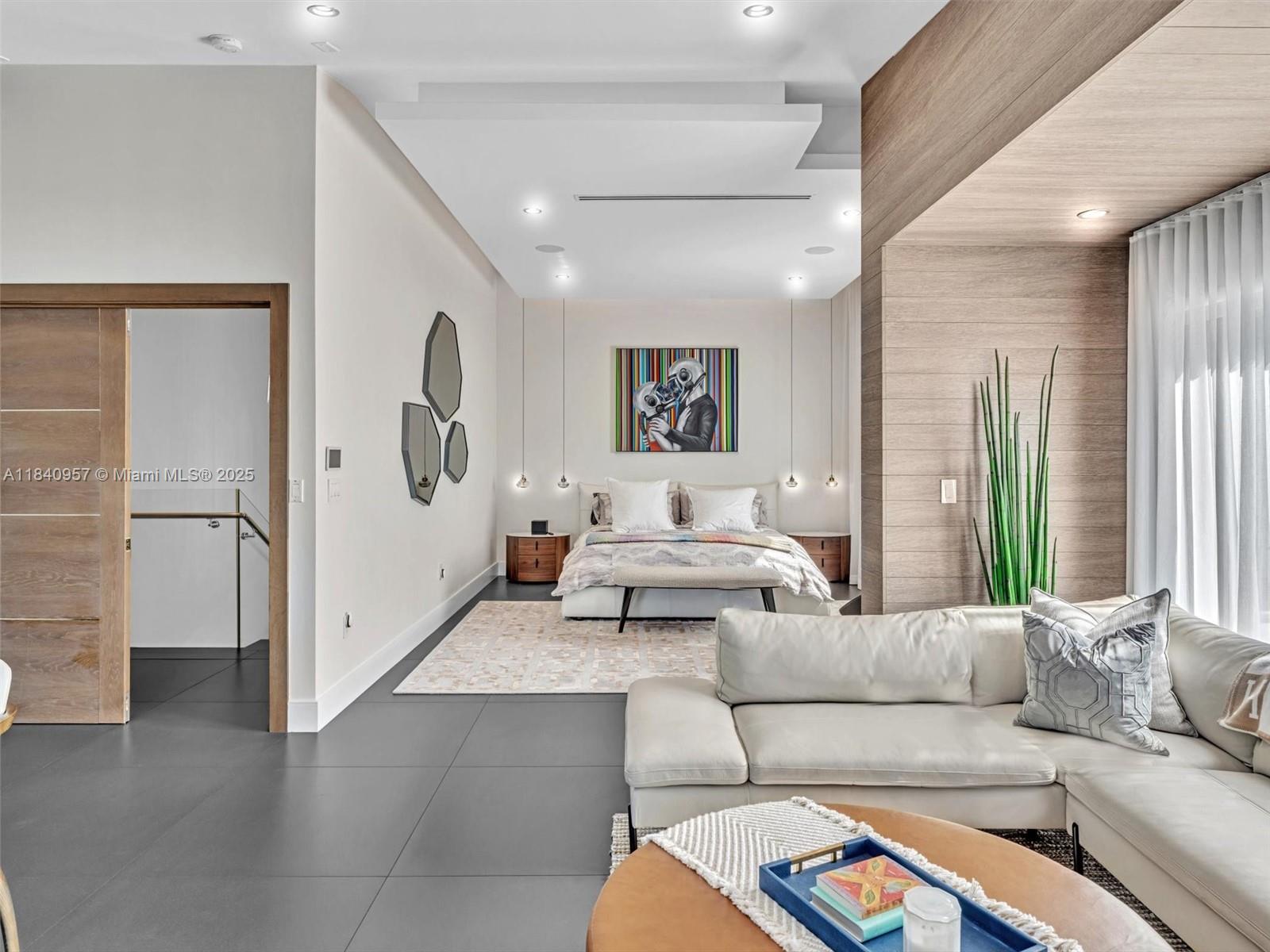 307 Holiday Dr Hallandale Beach, FL 33009 307 Holiday Dr Hallandale Beach, FL 33009