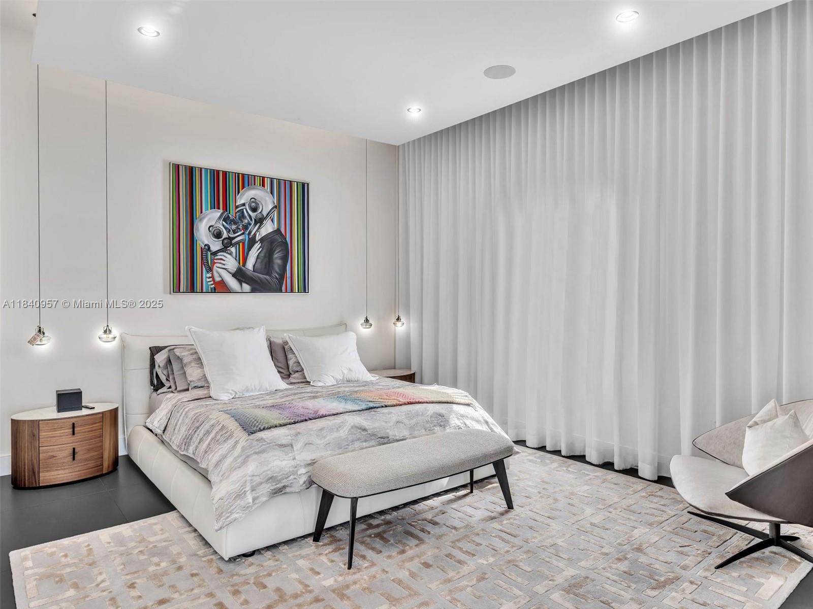 307 Holiday Dr Hallandale Beach, FL 33009 307 Holiday Dr Hallandale Beach, FL 33009