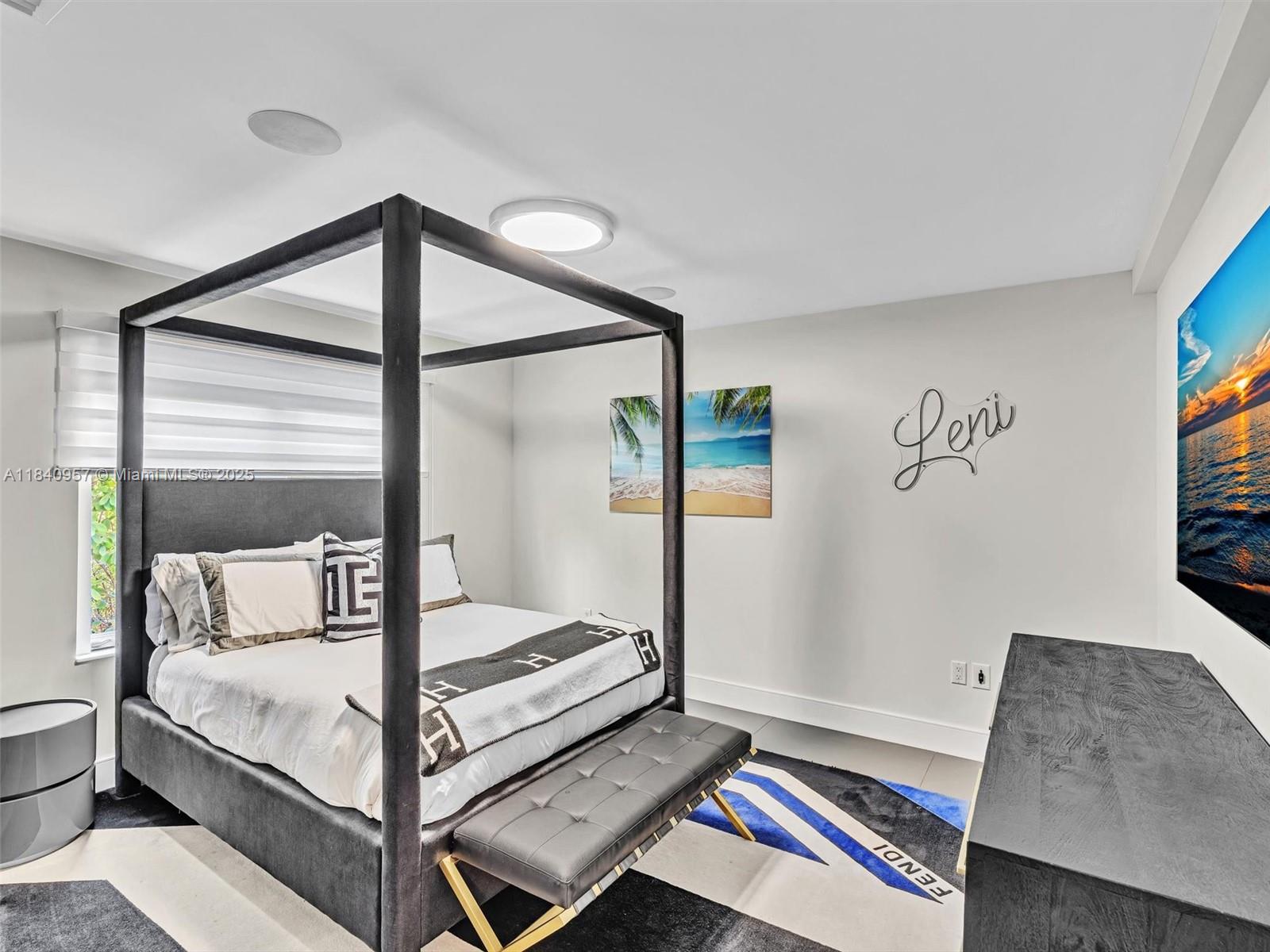 307 Holiday Dr Hallandale Beach, FL 33009 307 Holiday Dr Hallandale Beach, FL 33009