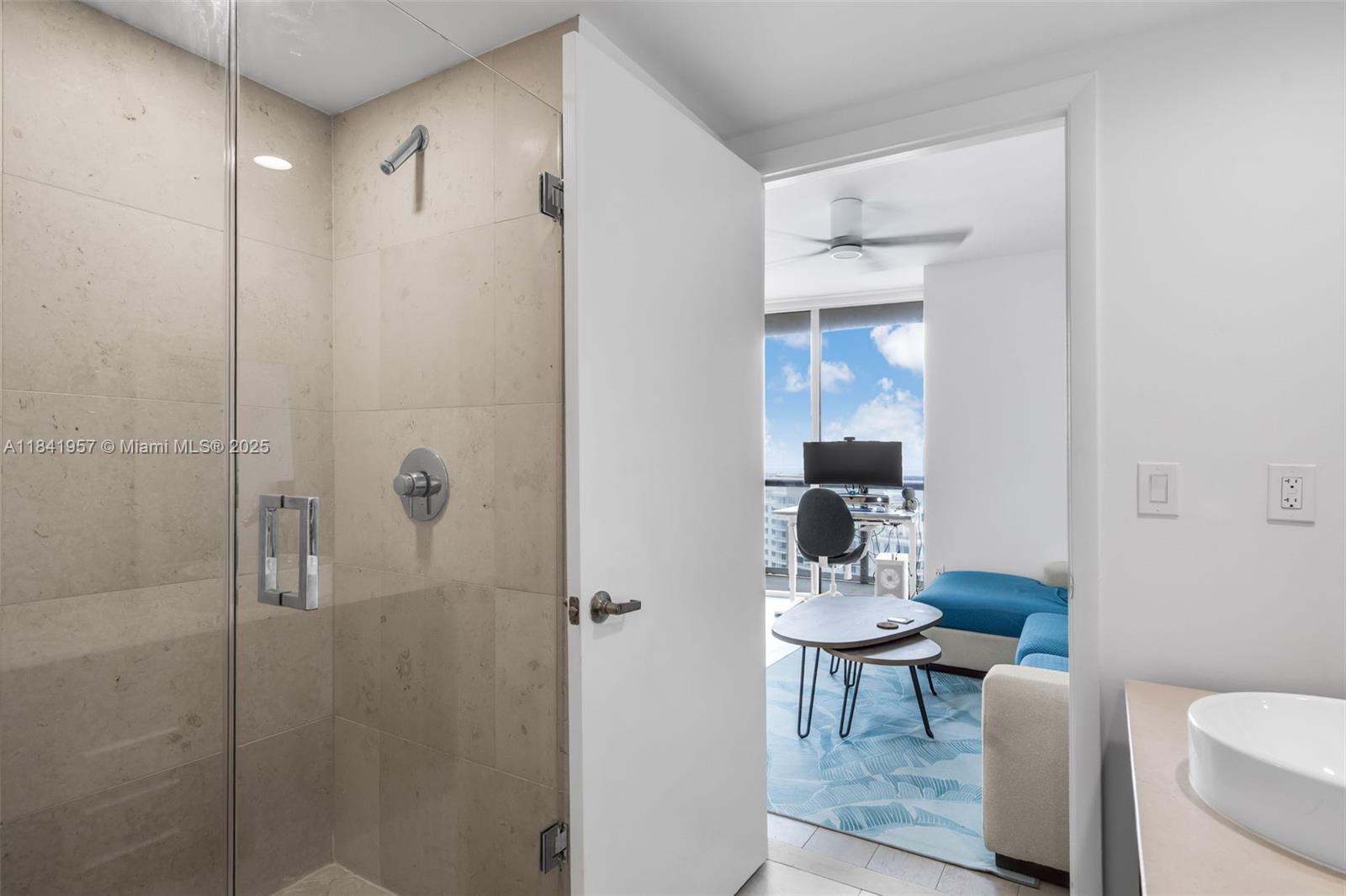 image Icon Brickell Tower 118