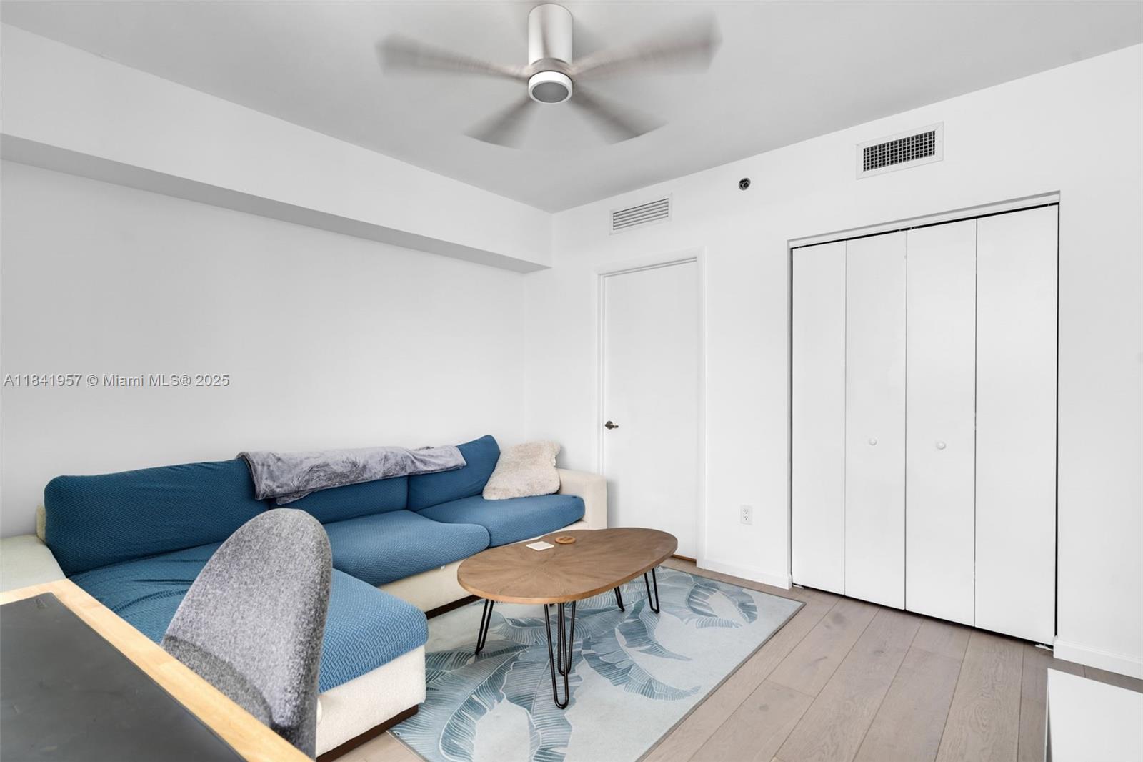image Icon Brickell Tower 120