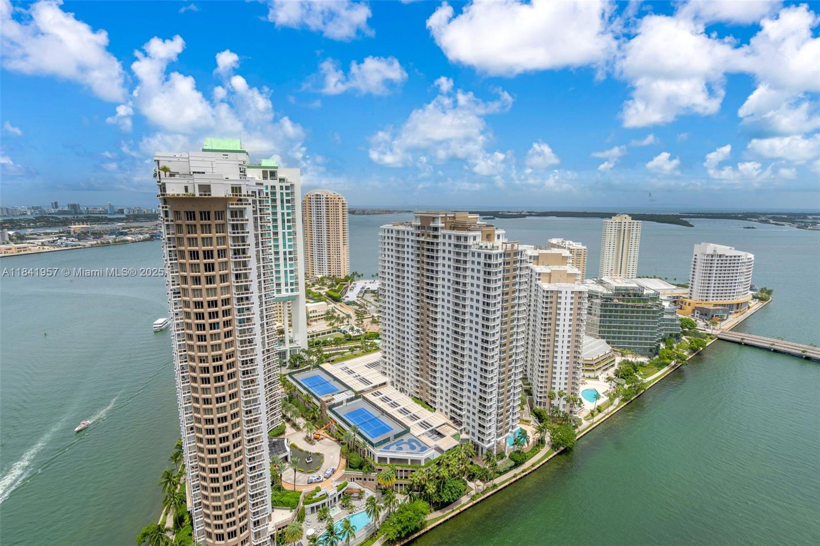 image Icon Brickell Tower 123