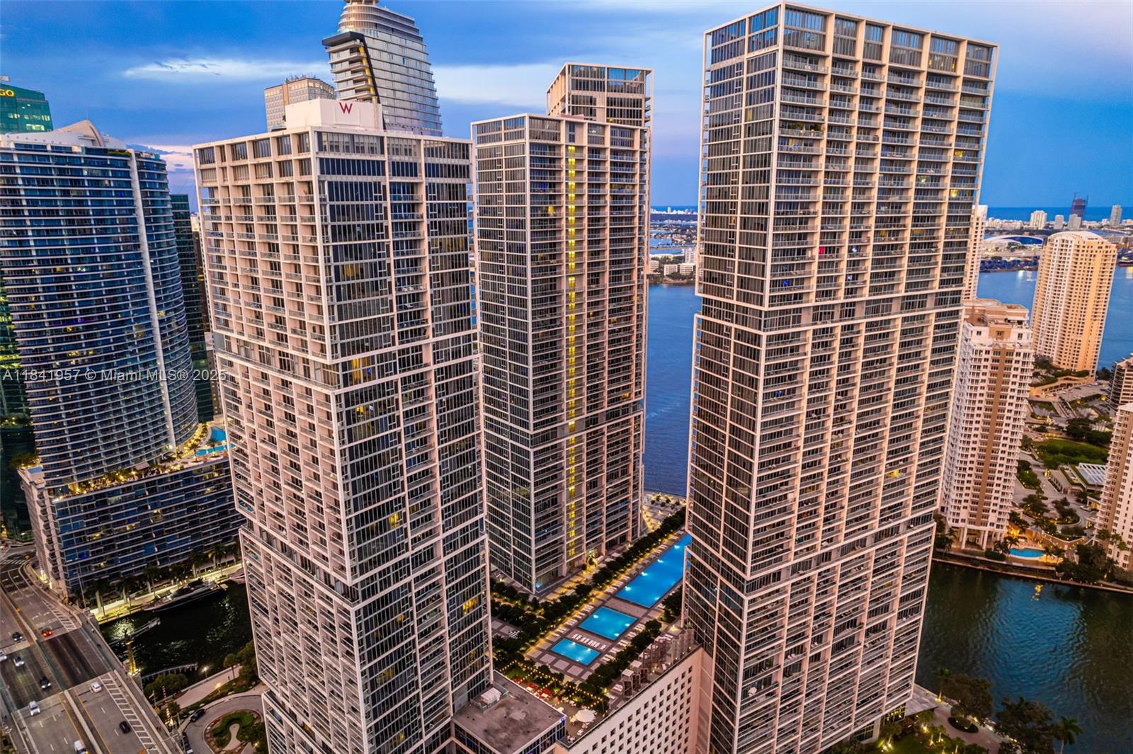 image Icon Brickell Tower 130