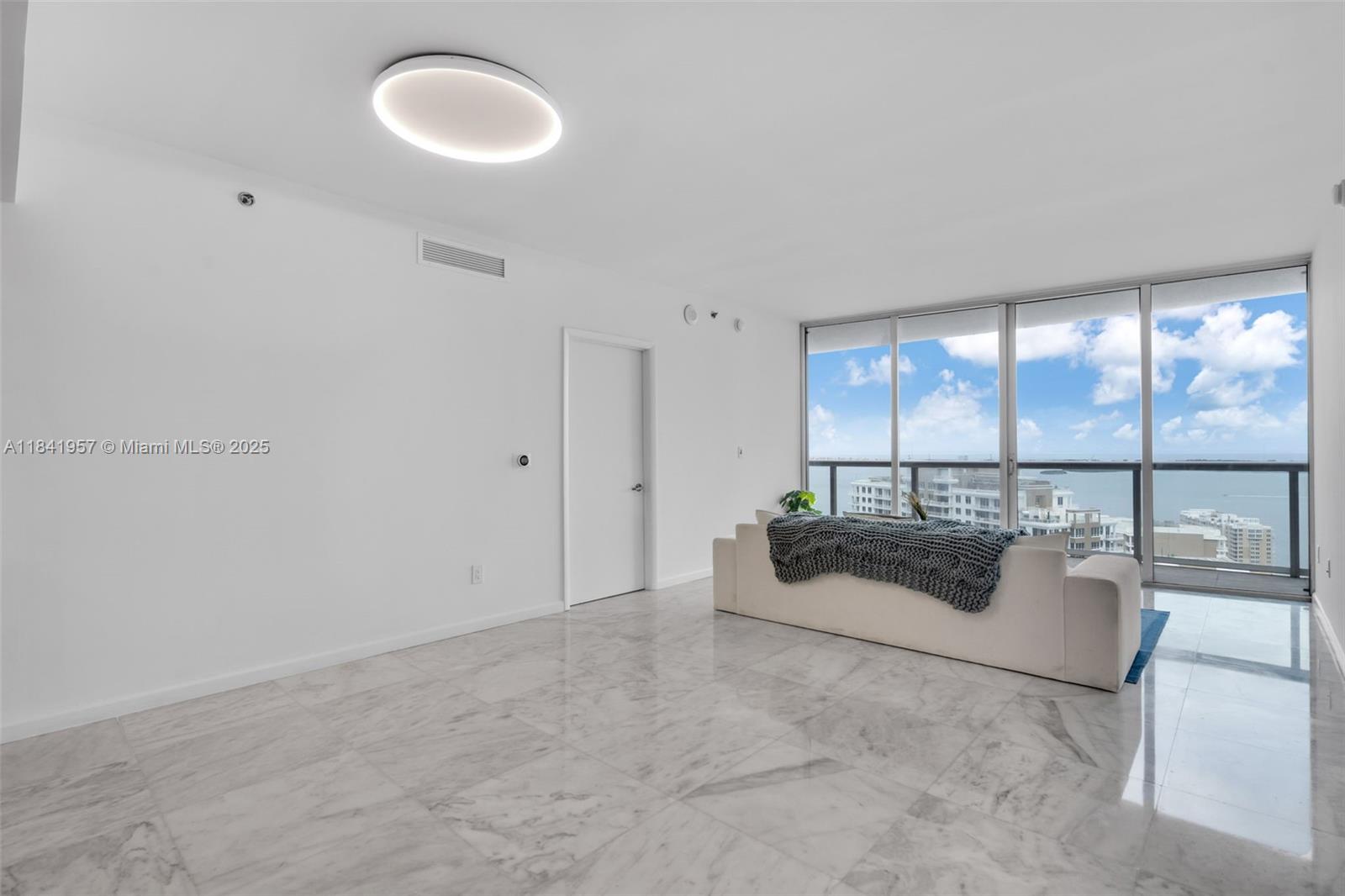 image Icon Brickell Tower 13
