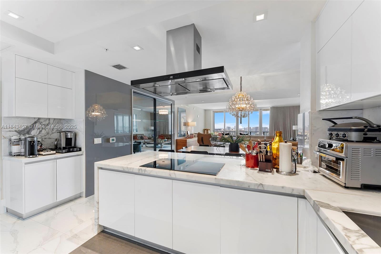 image Parque Towers Condo16