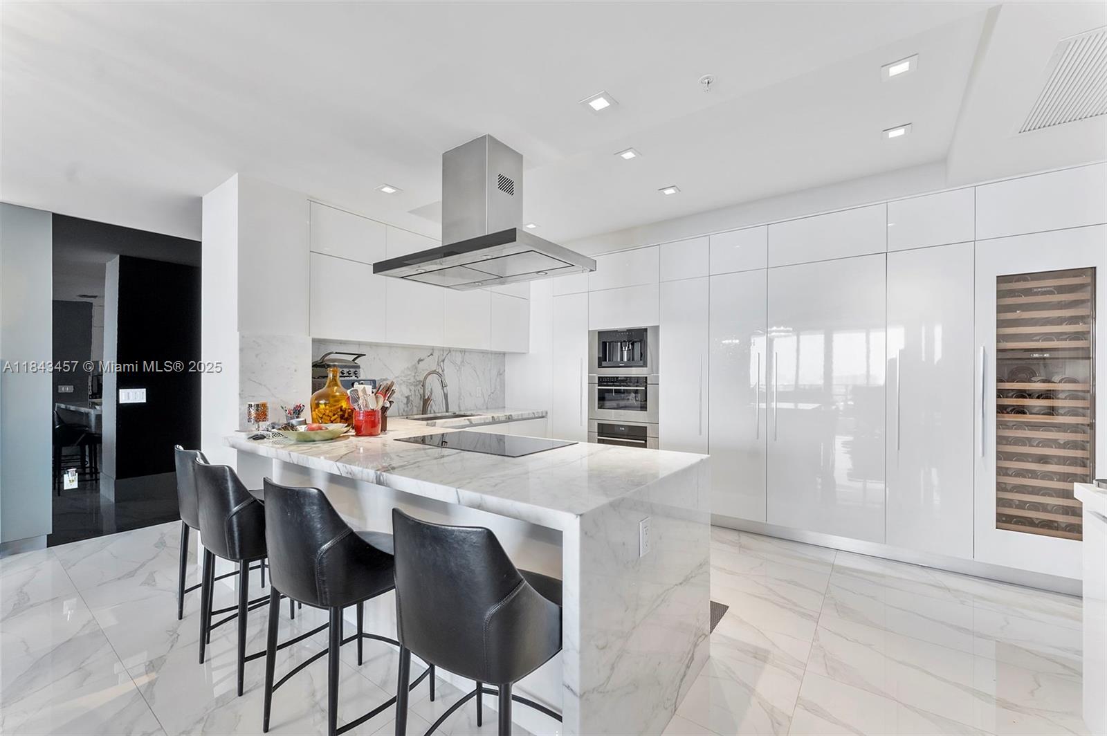 image Parque Towers Condo18