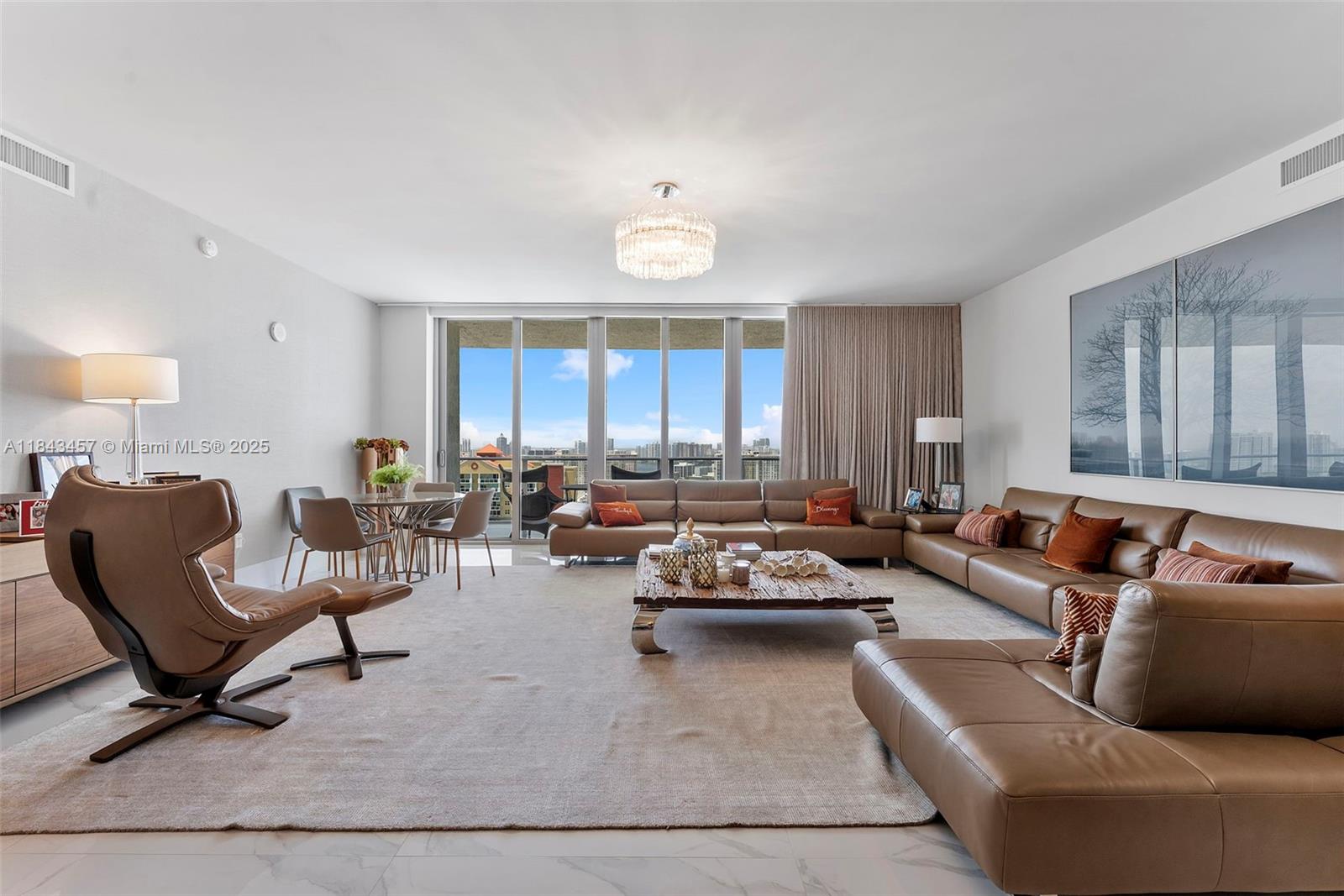 image Parque Towers Condo23