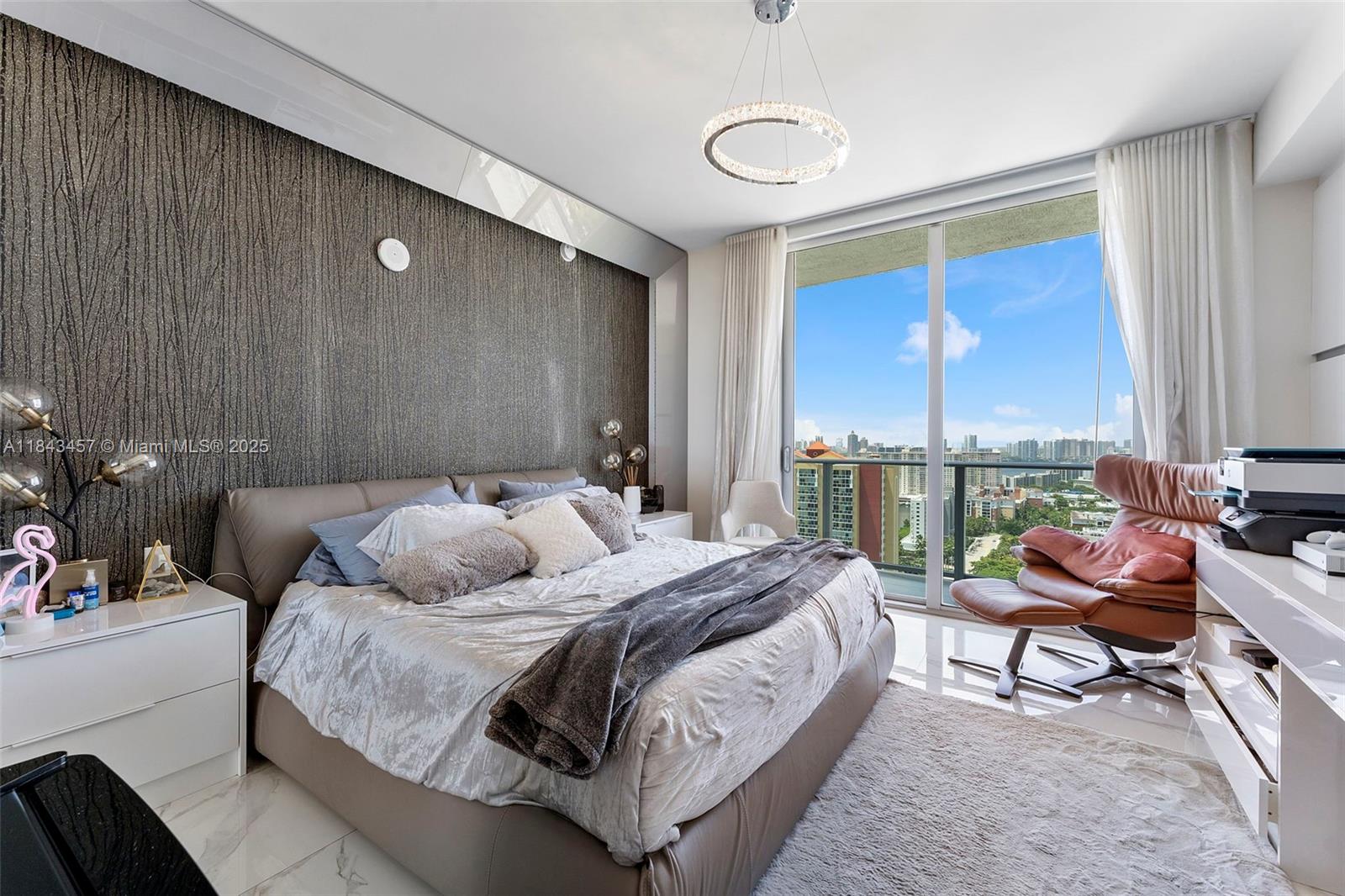 image Parque Towers Condo37