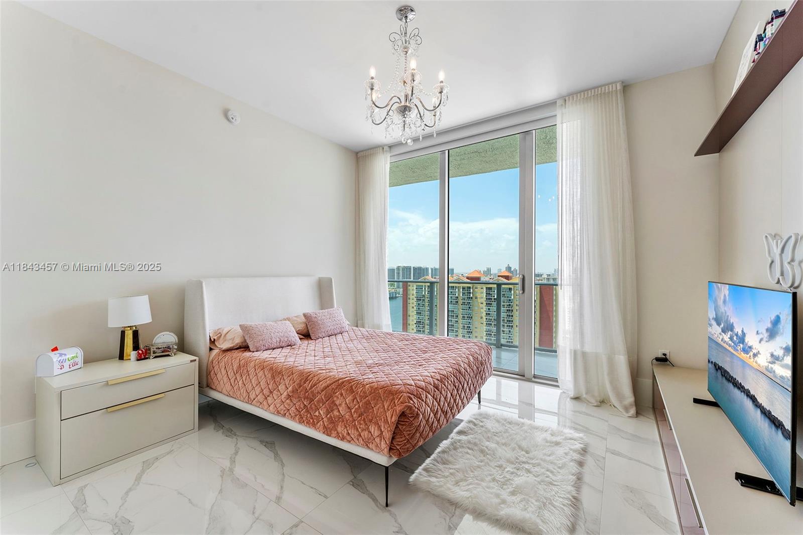 image Parque Towers Condo42