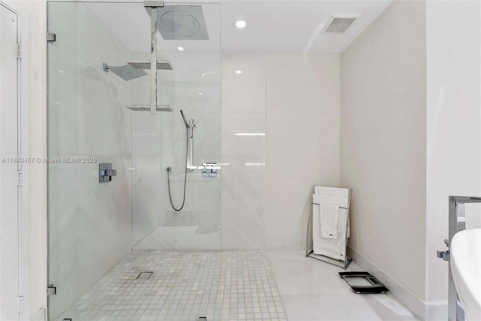 image Parque Towers Condo47
