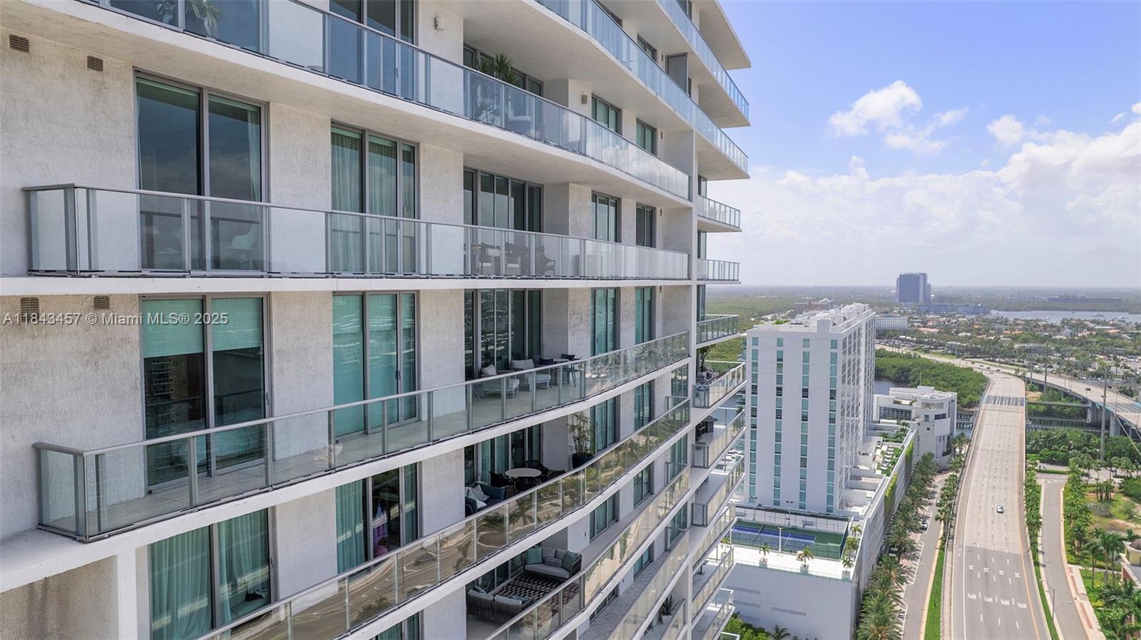 image Parque Towers Condo62