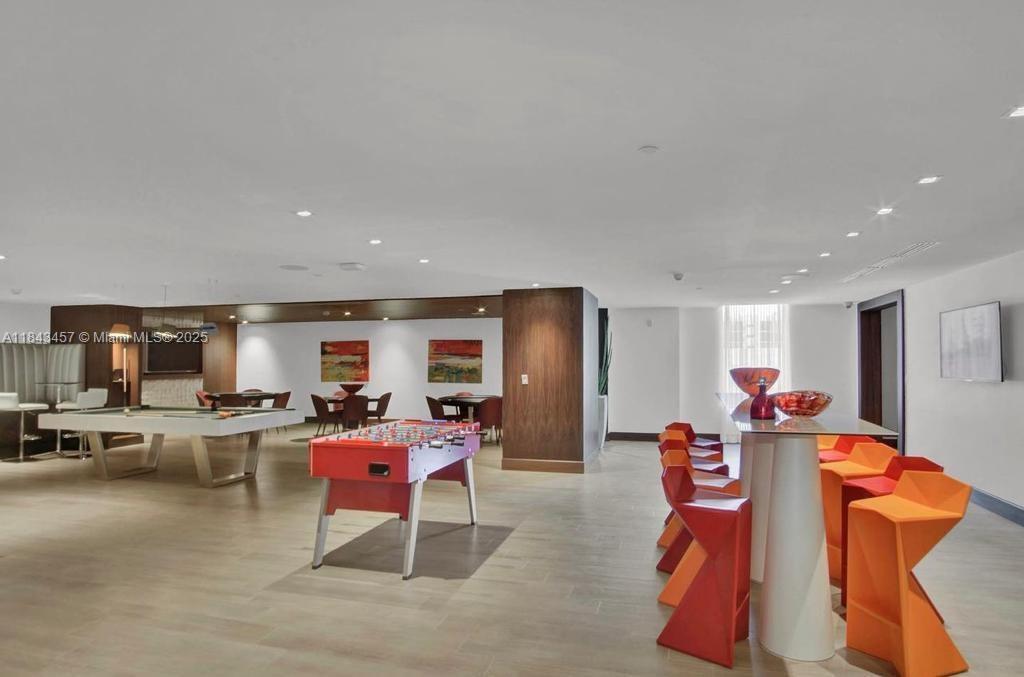 image Parque Towers Condo71