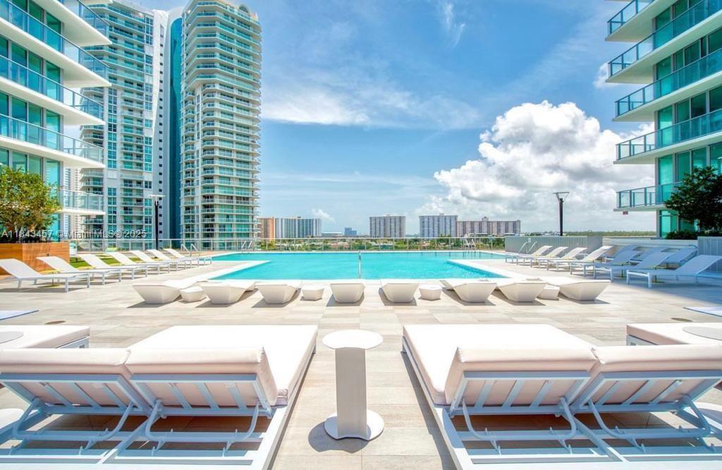 image Parque Towers Condo76