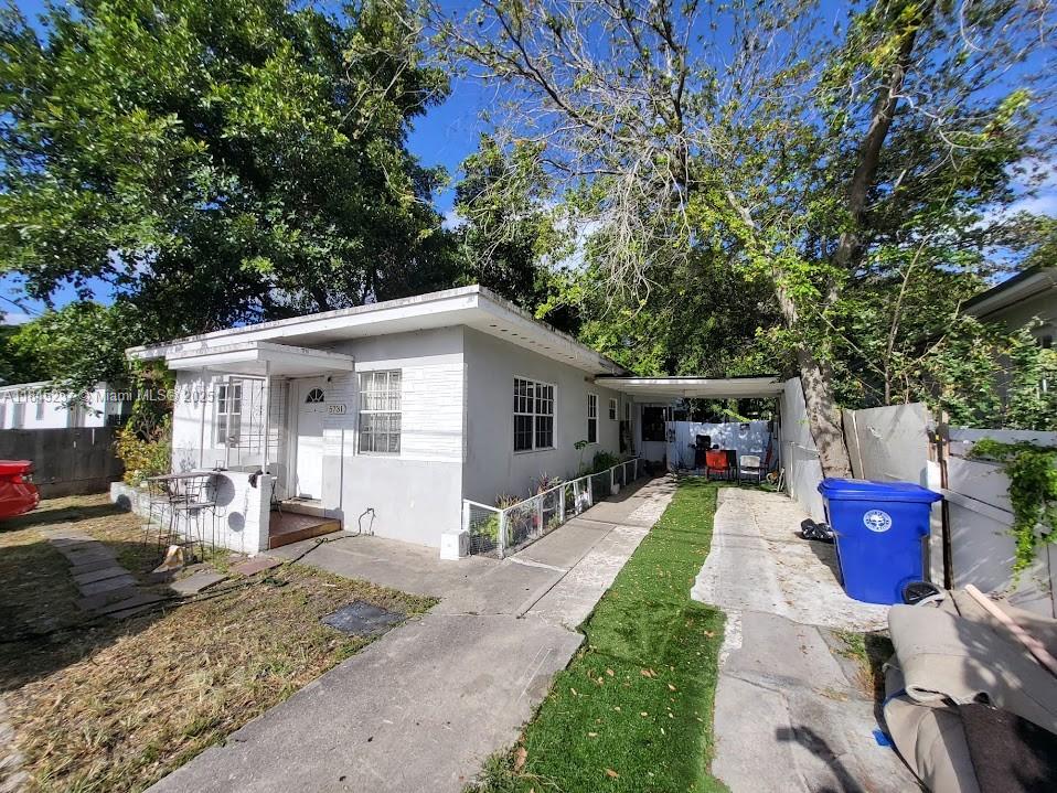 5731 NW 6th Ave #1
