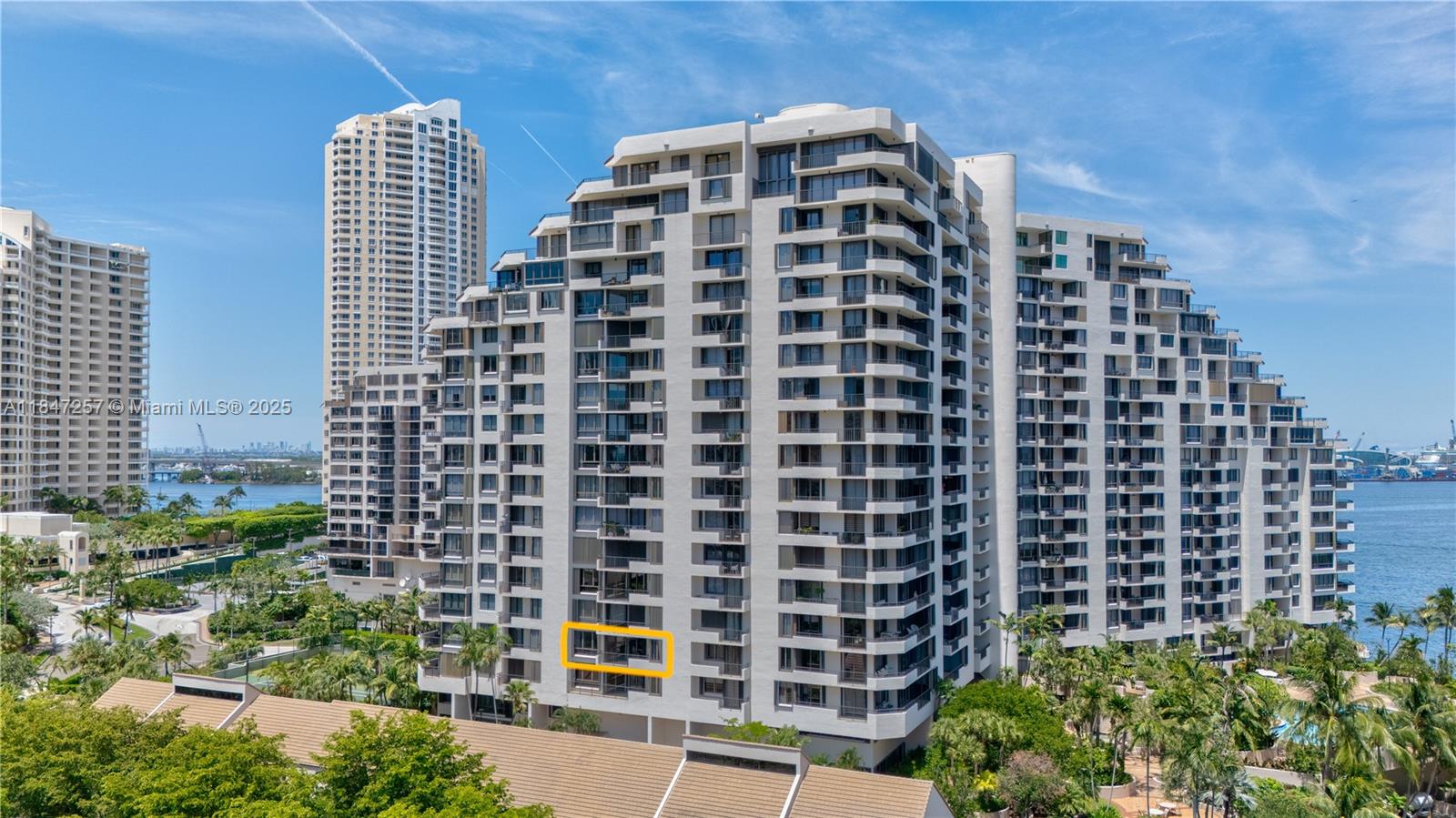 520 Brickell Key Dr #A619