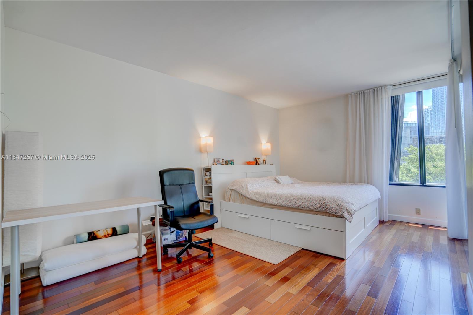 image Brickell Bay One9