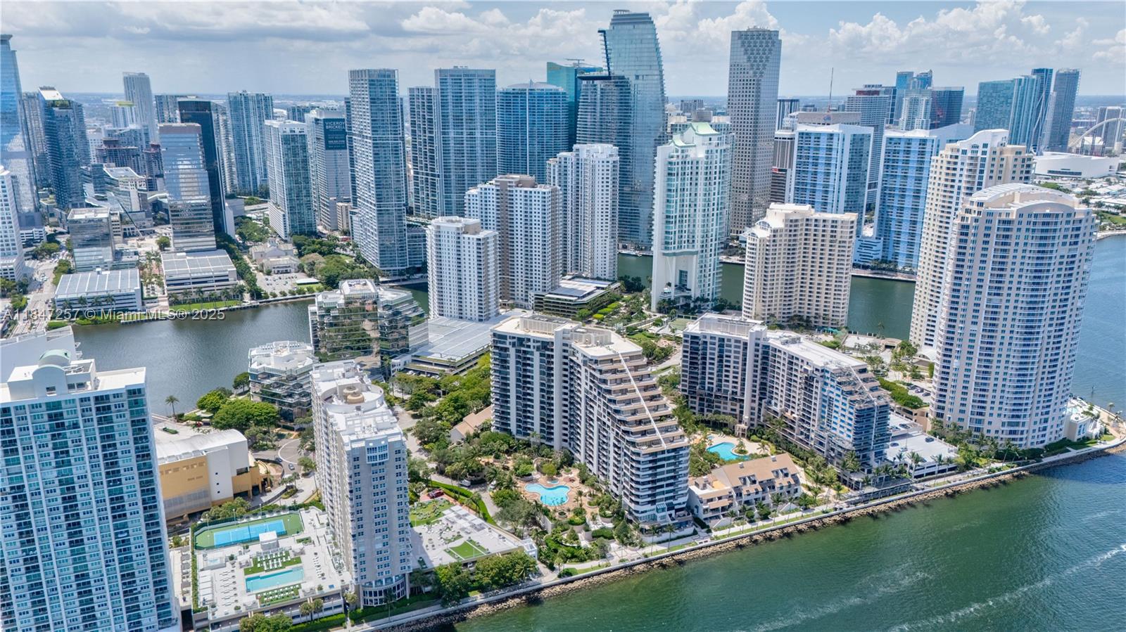 image Brickell Bay One17